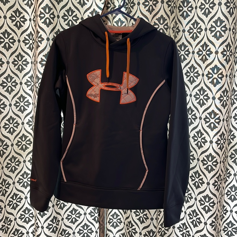 NWOT Under Armour storm caliber hoodie.